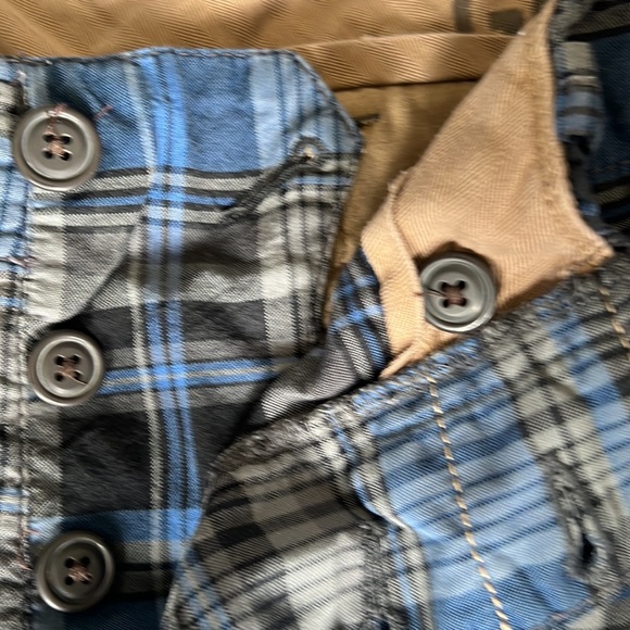 MENS 33W plaid GAP shorts with waist adjusters - Picture 4 of 6
